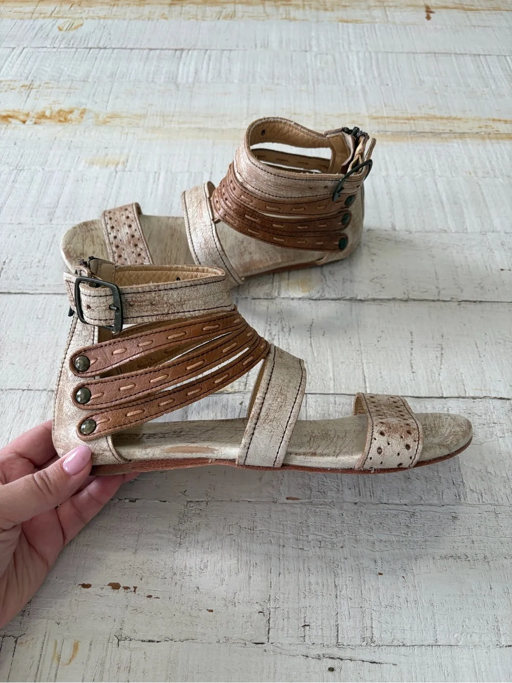 Bed Stu Artemis Gladiator Sandals size 8 Nectar Tan Lux Leather Flat Strappy